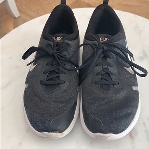 Nike Flex Experience 8